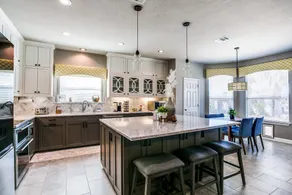 Heated Pool Luxury Oasis 5 bed/2 master suites - Image 3