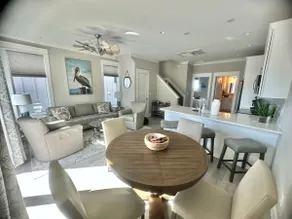 Cozy Houseboat in Port City Marina Wilmington, NC Nestled among The Cove Villas - Image 2
