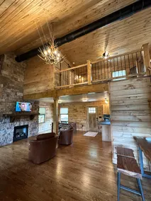 DeerLick Cabin - Image 2