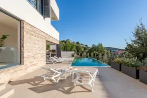Sea Bliss Luxury Villa - Sevid - Image 2