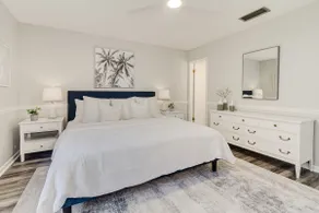 Modern style 3Bedroom home with hot tub less than 5 Mins from Legoland - Image 5