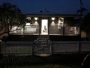 Riverfront beach house at seaside Wooli. - Image 2