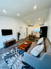 New 1-bdrm vacation home with private patio. - Image 2