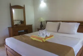 Bali Palms Resort 322- Hotel Suite Candi Dasa - Image 4