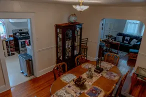 Spacious Home a mile away of York expo center with free parking lot. - Image 4