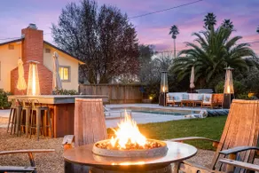 Vineyard-House Escape in Sonoma Wine Country - Image 2