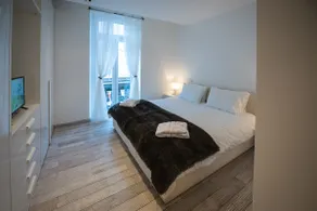 Luxury apartment with spa right in the center - Image 3