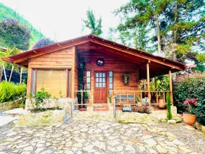 Colibrí Charming Cabin, Fireplace & Andean Valley - Image 2