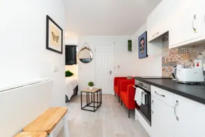 Central Dublin 2nd floor Studio Apartment - Image 3