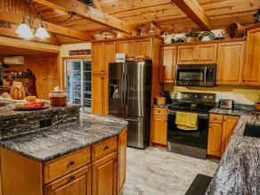 3BR Cozy Country Cabin w/ Hot Tub near Penns Creek - Image 3