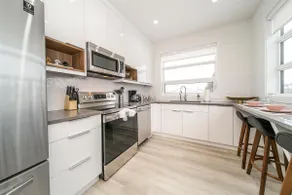 ☆NEW☆Chic Modern 3BDRM☆Central⚡WiFi☆Netflix✔Clean! - Image 3