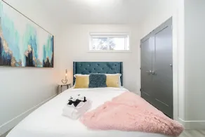 ☆NEW☆Chic Modern 3BDRM☆Central⚡WiFi☆Netflix✔Clean! - Image 5