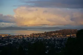 Sweeping views in Berkeley Hills - Image 2