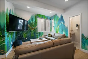 Artistic Modern 2bed/4bath w/ Private Rooftop!! - Image 3