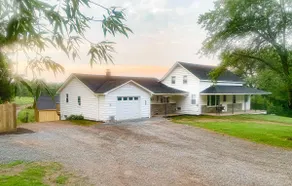 Renovated Farmhouse Near Elk Mountain: Valley view - Image 3