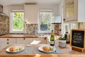 Delightful holiday home - Perranporth with hot tub - Image 5