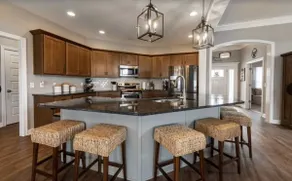 Beautiful 3 bedroom home, family neighborhood - Image 3