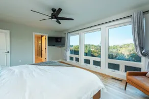 Lux Modern Mountain Villa with Spectacular Views - Image 3