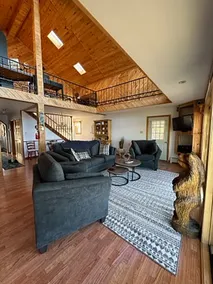 Tranquil Upstate NY Lake House - Image 3
