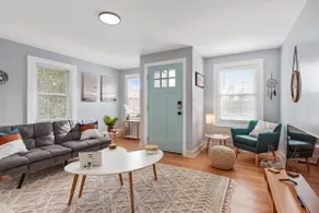 BOHO BUNGALOW - STEPS FROM HISTORIC DOWNTOWN APEX - Image 2