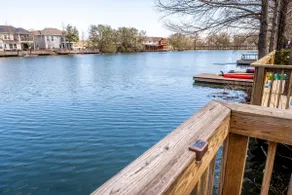 Serene Lake House! 2.4 miles to Kemah Boardwalk - Image 2