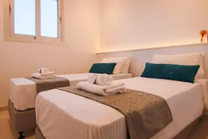 Phaedrus Living - Seaside Deluxe Flat Harbour 106 - Image 4
