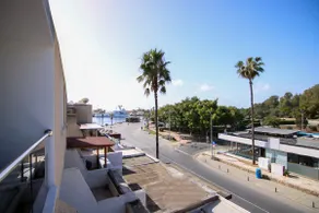 Phaedrus Living - Seaside Deluxe Flat Harbour 106 - Image 2