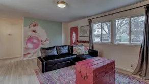 The Girlfriend Getaway - Centrally Located-Keyless Entry - Image 5