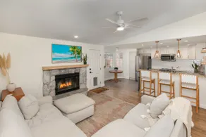 Beautiful 3 Bedroom + Office Home with HotTub! - Image 4