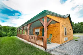 7 C's Lodging - Cabin 14 - Image 4