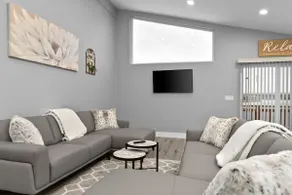 Joy's Townhouse Beautiful 5BR sleep11. - Image 3