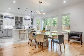 Central Dallas Home- 16+guests- inquire - Image 4