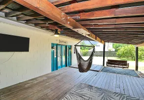 Cottage w/Game Room, Fire Pit & Fenced-in yard - Image 4