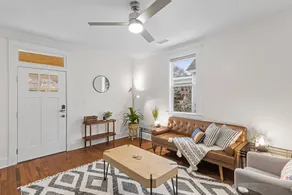 Luxurious + Spacious 3 BR In Midtown, LARGE backyard, Near food+Bar - Image 3