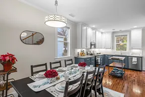Luxurious + Spacious 3 BR In Midtown, LARGE backyard, Near food+Bar - Image 4