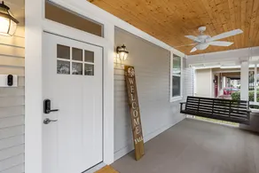 Luxurious + Spacious 3 BR In Midtown, LARGE backyard, Near food+Bar - Image 5