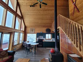 Mountain View Cabin - Image 3