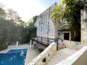 Cenote and monkey house - Image 2
