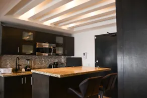 Luxurious penthouse, views and the best location - Image 5