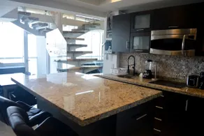 Luxurious penthouse, views and the best location - Image 4