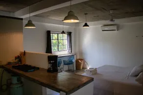 Studio w/ Kitchen, AC, Hot Water & Pool by beach! - Image 5