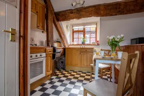 Quaint 1-bed cottage in Church Stretton centre - Image 3