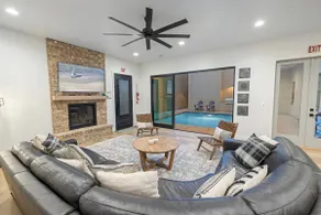 Bella Vita | Private Pool & Spa + Rooftop Fire Pit - Image 2