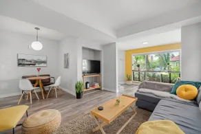 Funky 1 BR Century Home-Near DT, C-train - Image 4