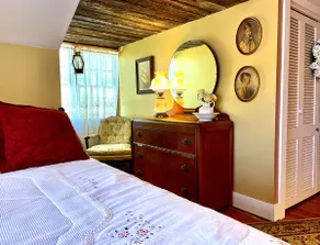 BIRCH HOUSE• Colonial Style Home•Great Summer Stay - Image 4