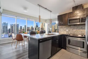 Downtown Condo with Calgary Tower Views - Image 2