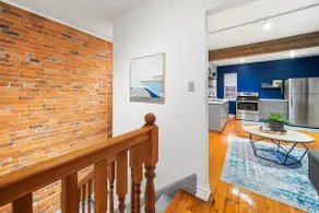 Dwtn Walkerville- Charming/Renovated 2 Bdrm Suite - Image 3
