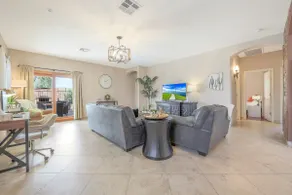 VACATION HOME +GREAT LOCATION +HEATED POOL & MORE! - Image 5