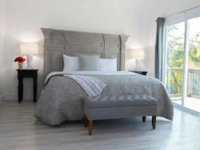  The Kayakers Retreat, Waterfront,King Bed w/Waterviews, Kayaks & bikes Included - Image 4