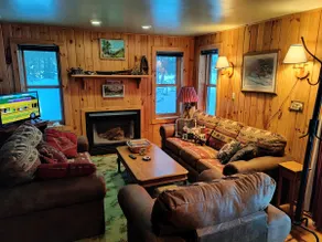 Tamarac Romantic Waterfront Cabin For Two. - Image 5